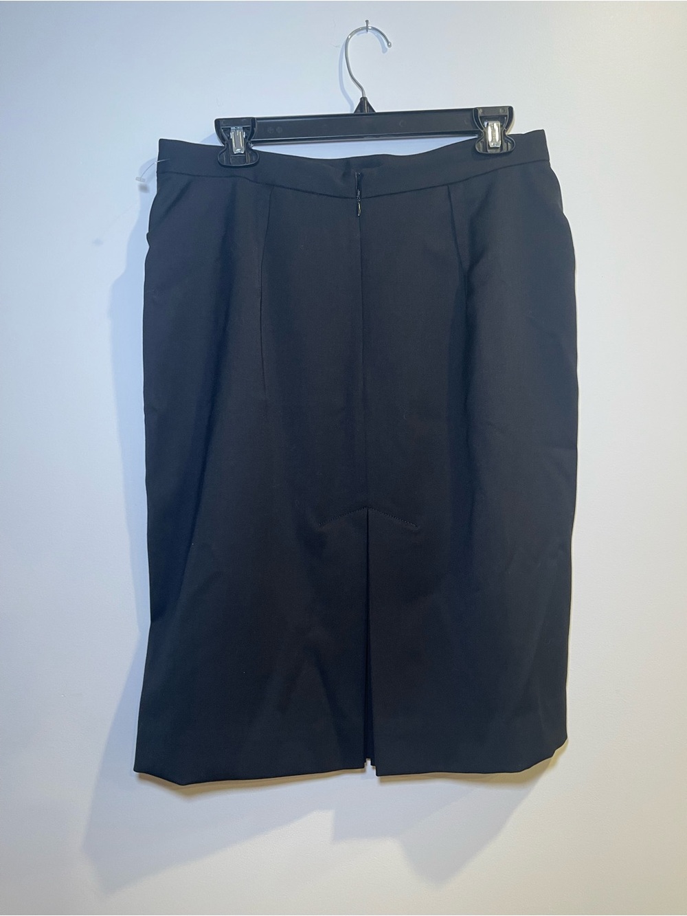Max Azria Black Skirt NWT- Size 10 - Picture 6 of 12